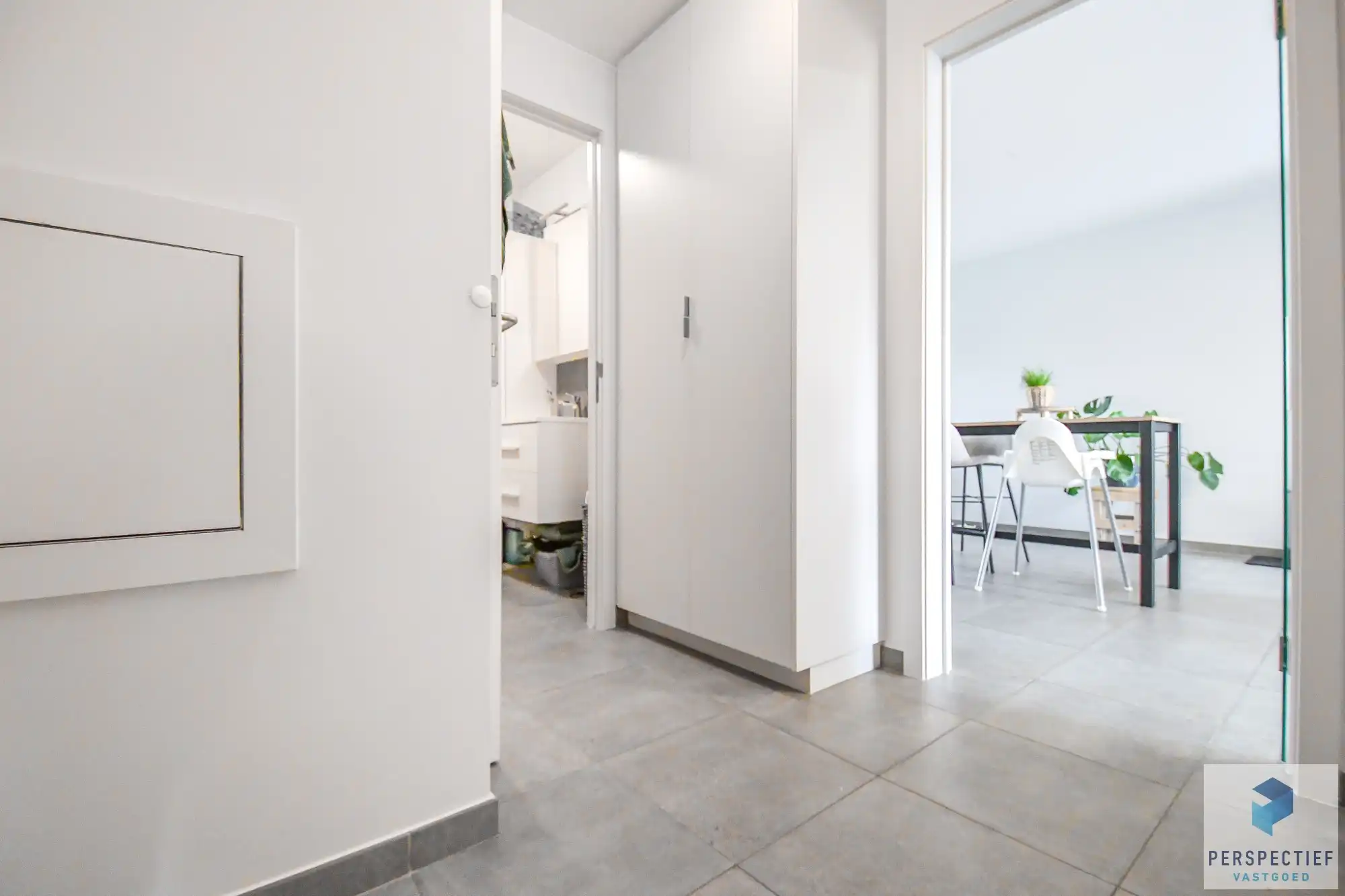 Ruim gelijkvloers appartement met 2 slaapkamers, voor- én achtertuin met terras & mogelijkheid tot aankoop staanplaats foto 10