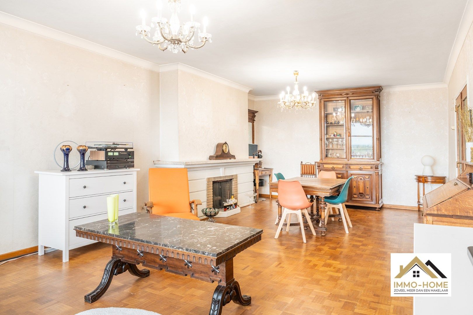 Op te frissen appartement op topligging te Gent foto {{pictureIndex}}