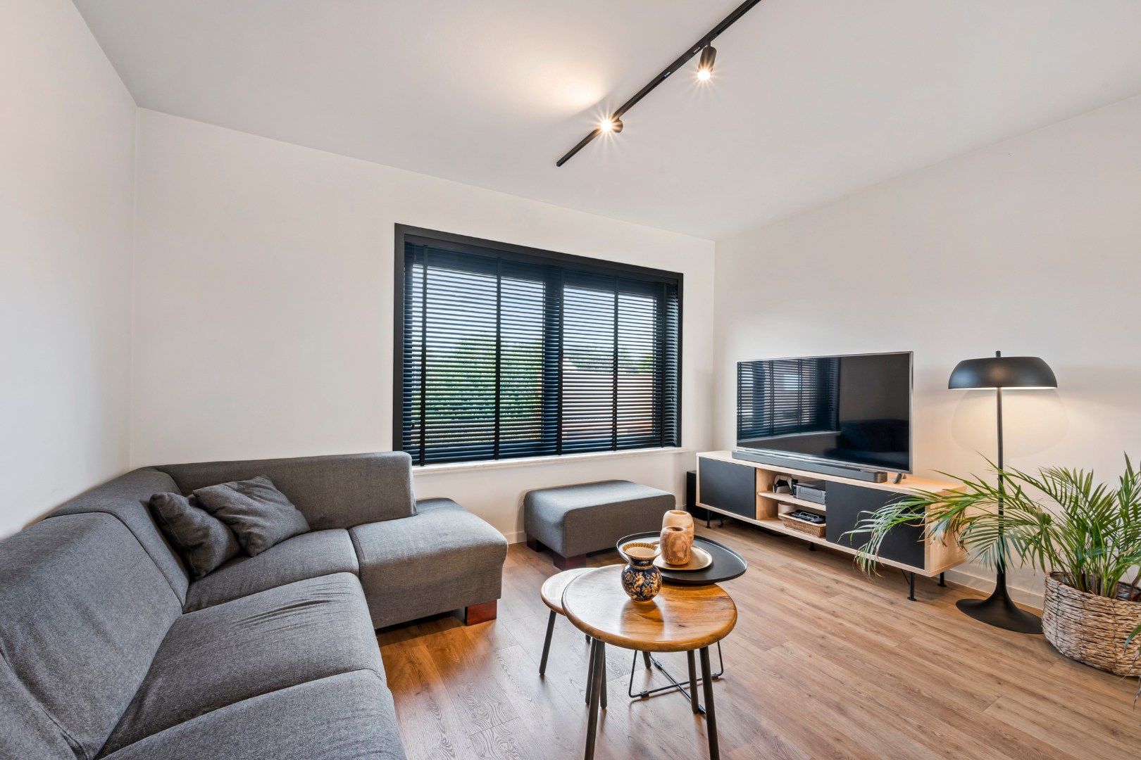 ENERGIEZUINIGE WONING MET 2 SLPKS (3 MOGELIJK), DUBBELE GARAGE EN TUIN foto 7