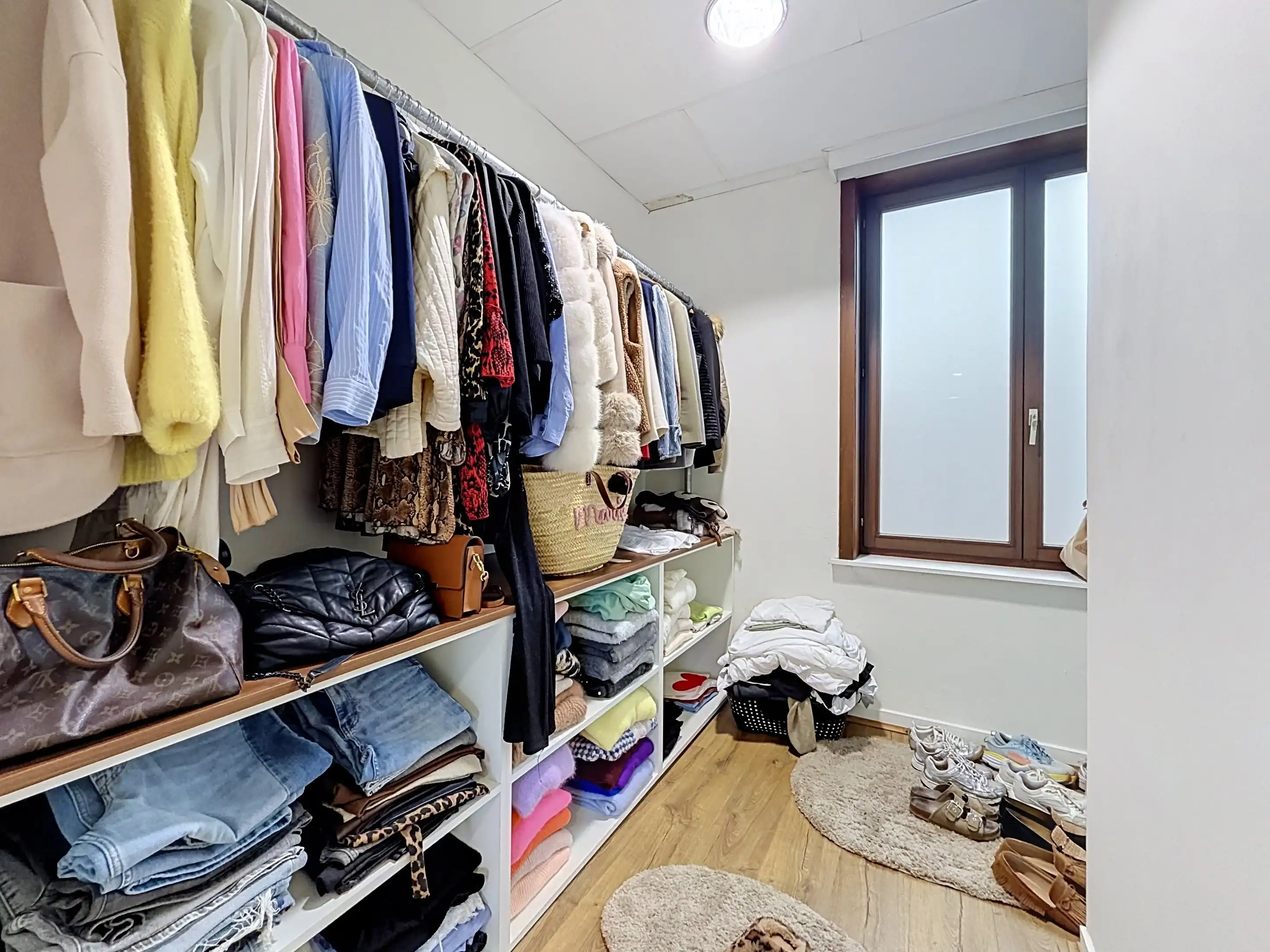 Stijlvol appartement te koop in Marke met 2 slaapkamers, moderne keuken en een ruime woonkamer! foto 10
