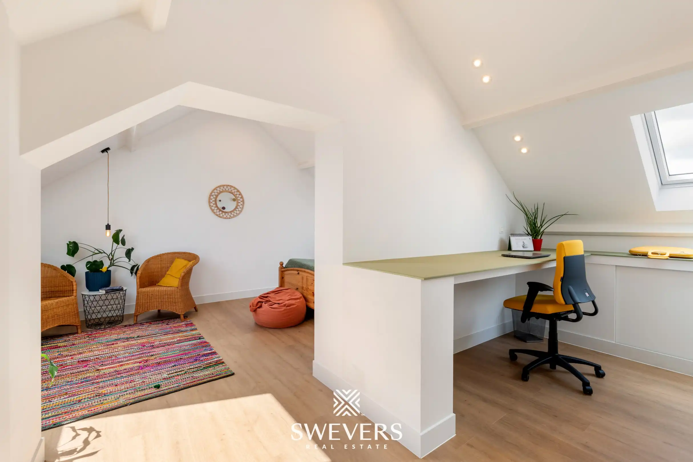 Ruime gerenoveerde woning op topligging foto 23