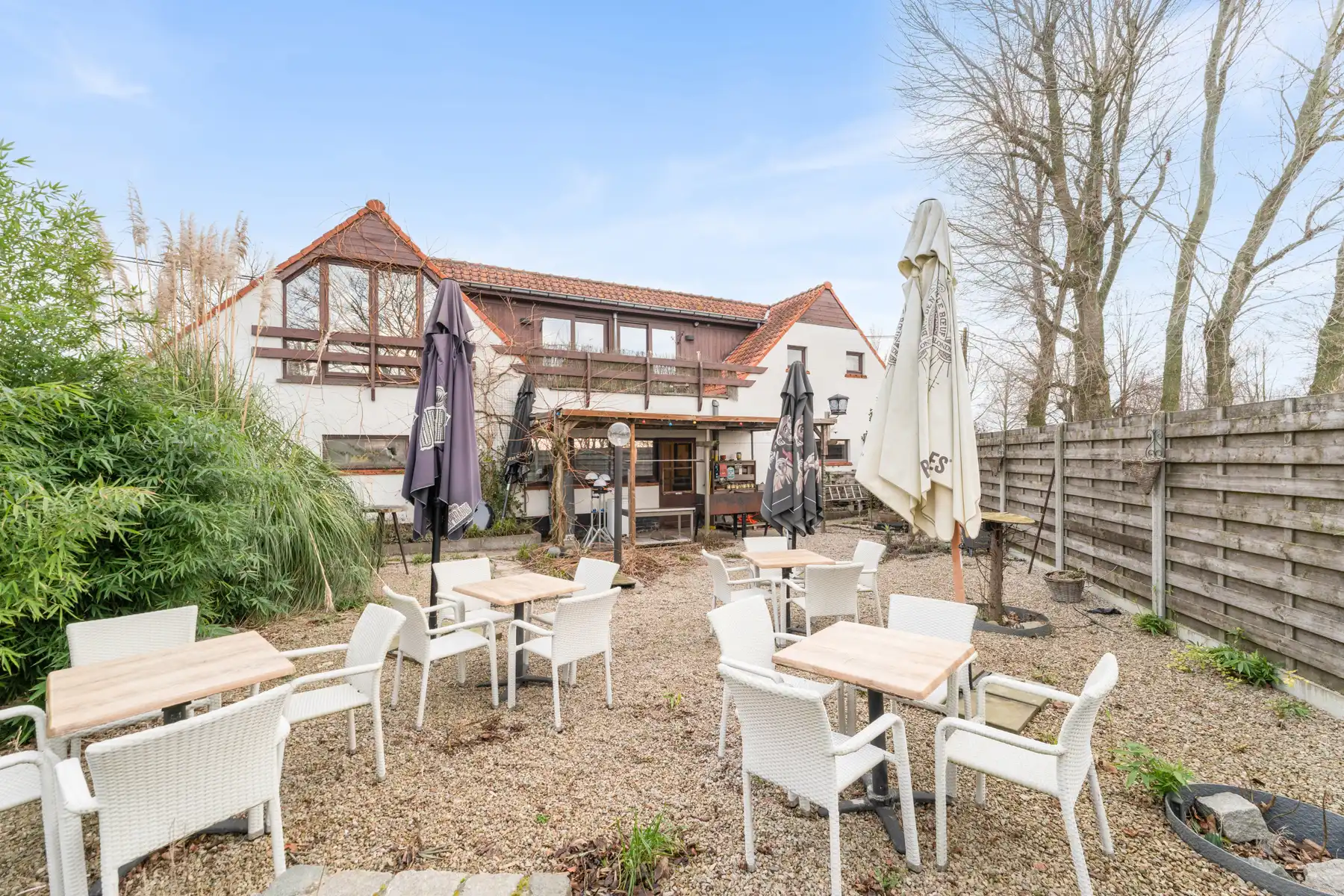 Karaktervol handelspand met woonst in Wulpen foto 11