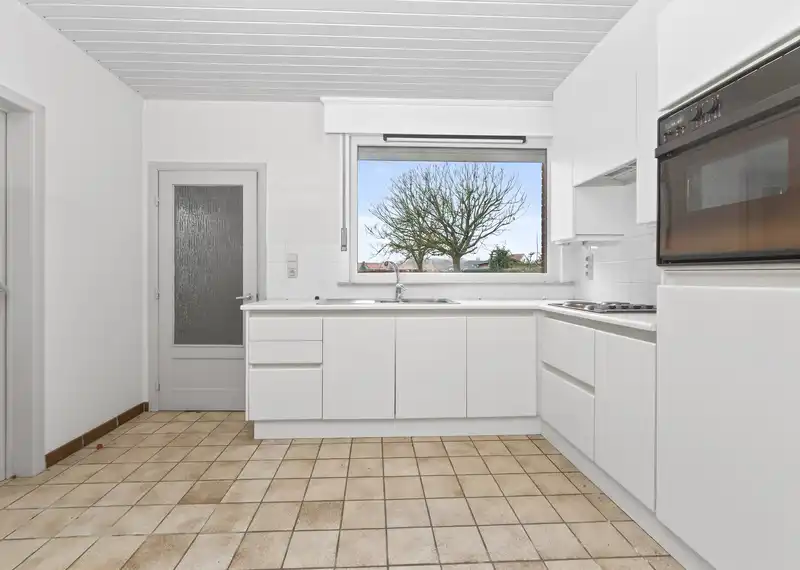 Roeselare-stadsrand. Prachtig pereceel bouwgrond waarvan 6% sloop / werderopbouw mogelijk OF grondige renovatie. Perceel van 875m2. ZUID-WEST. foto 10