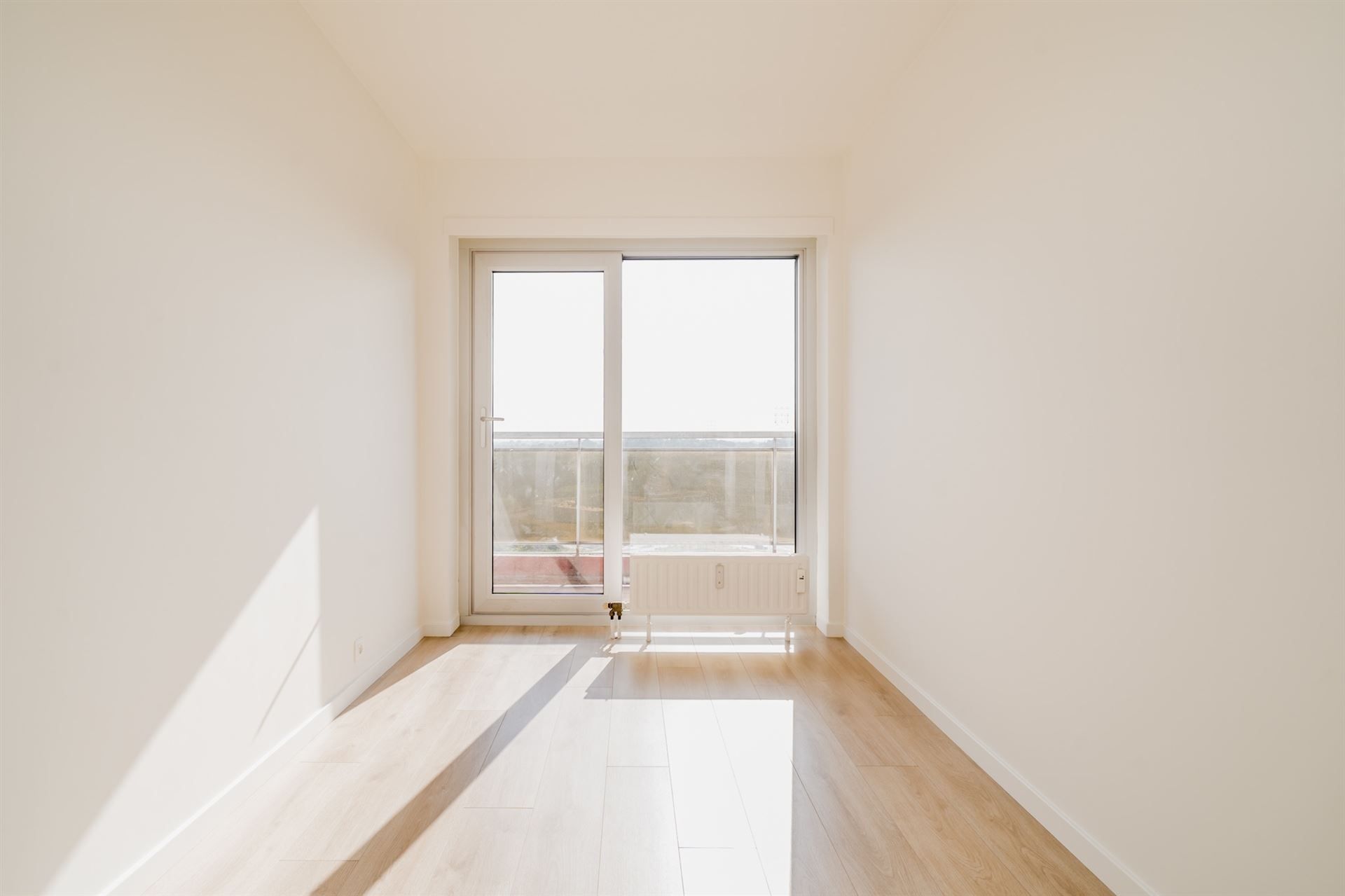 Gerenoveerd app met 3 slpks en garage (+ € 18.000) foto 8
