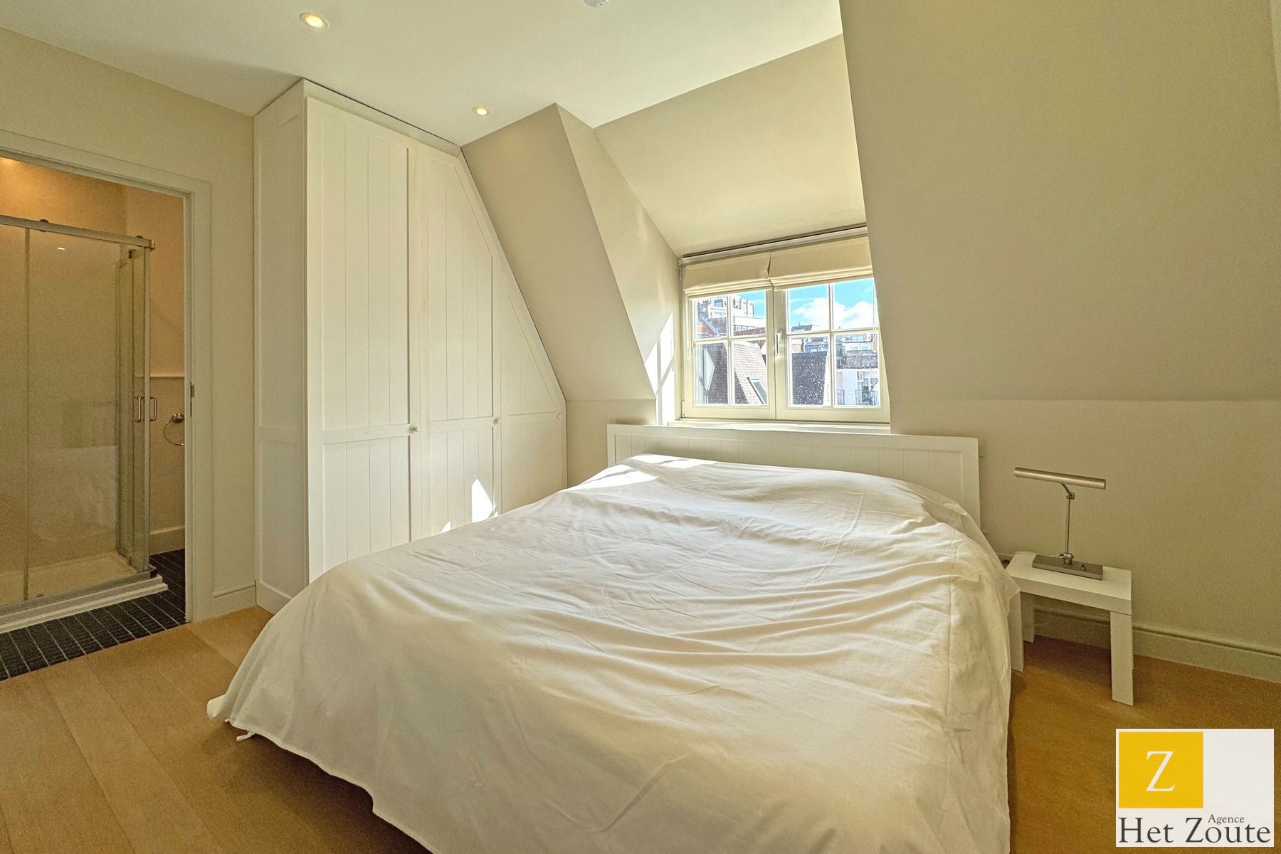 Lichtrijk gemeubeld duplexappartement in Het Zoute - Knokke foto 17