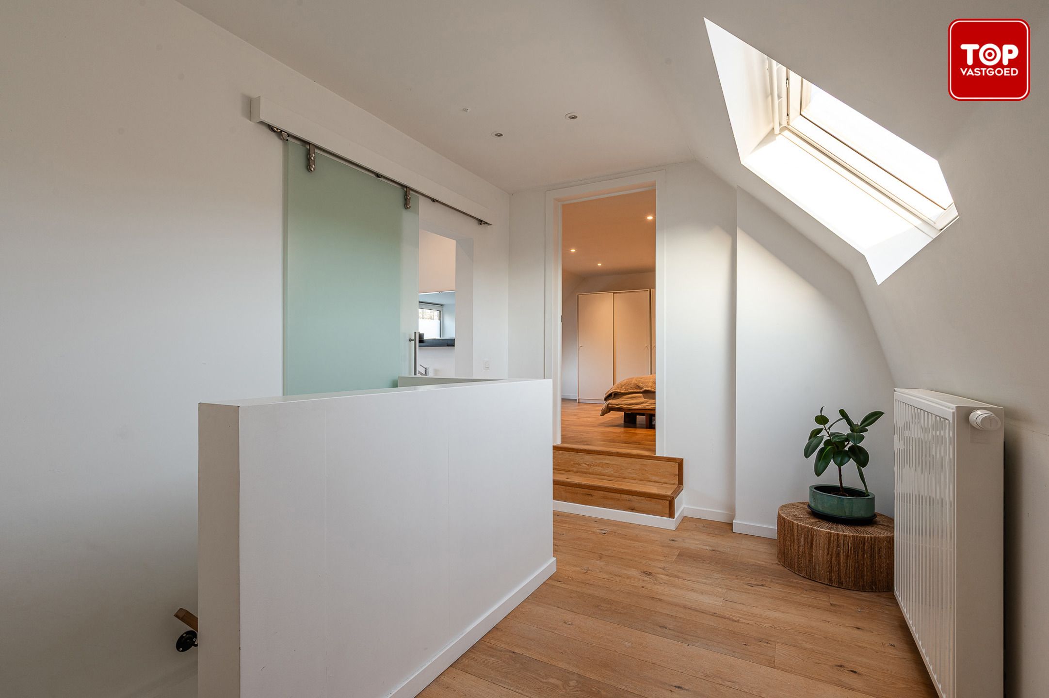 instapklare appartement met twee slaapkamers en terras foto 14