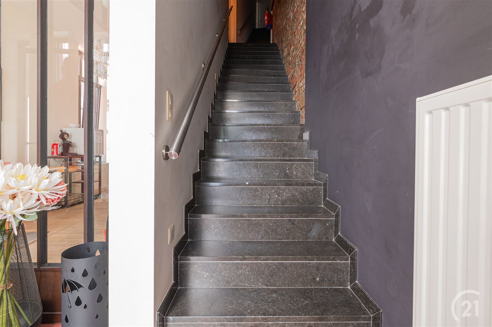 Prachtig commercieel pand (B&B EN  appartement) EN privé woning foto 8