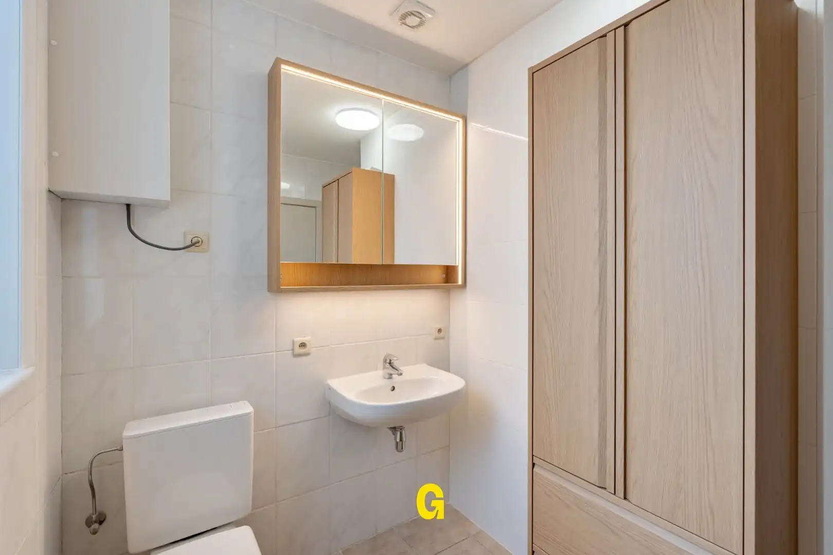 Degelijk gerenoveerde woning met 3 slaapkamers en leuk stadstuintje op 2a10ca, vlak bij het centrum foto 15