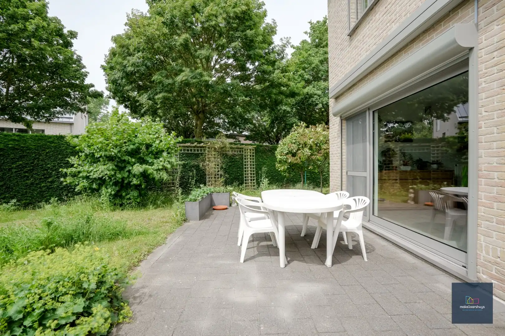 Ruime en  instapklare halfopen bebouwing met tuin  foto 33