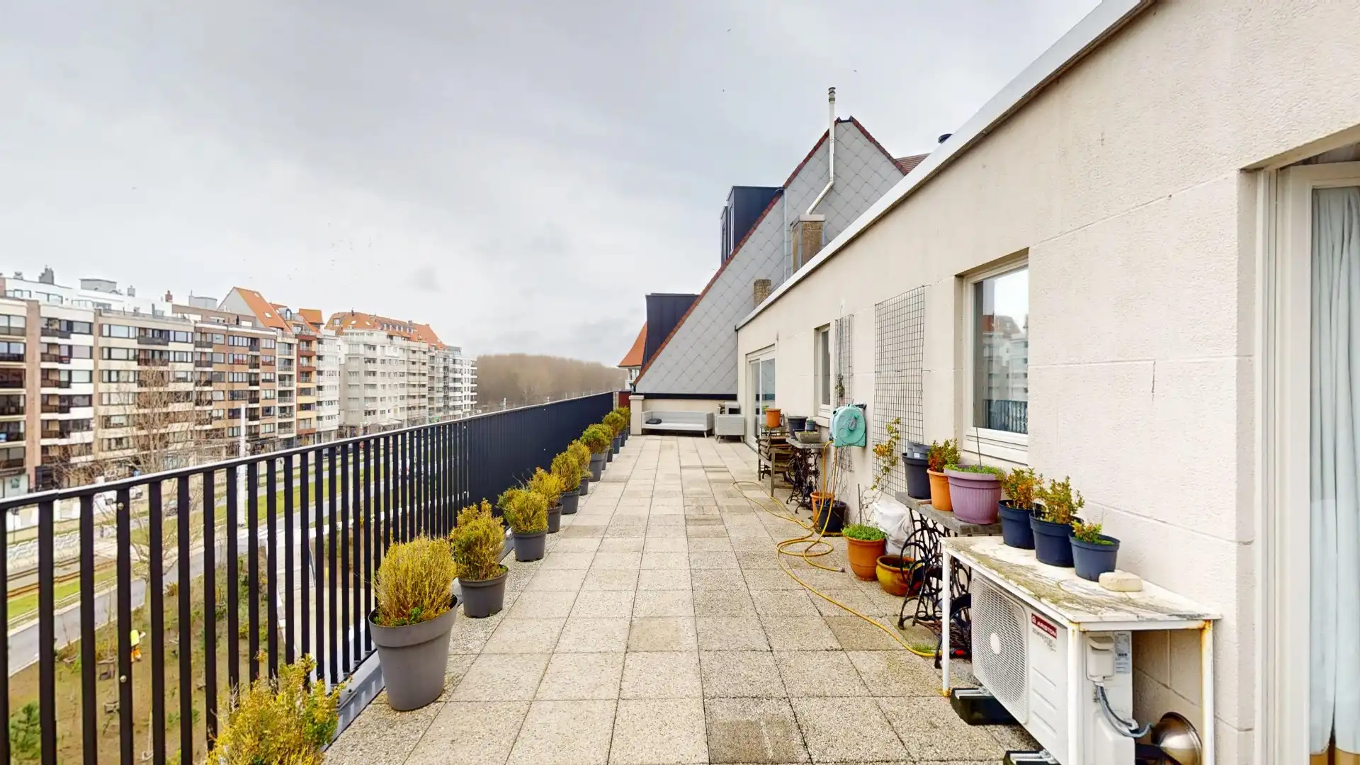 Appartement te koop foto {{pictureIndex}}