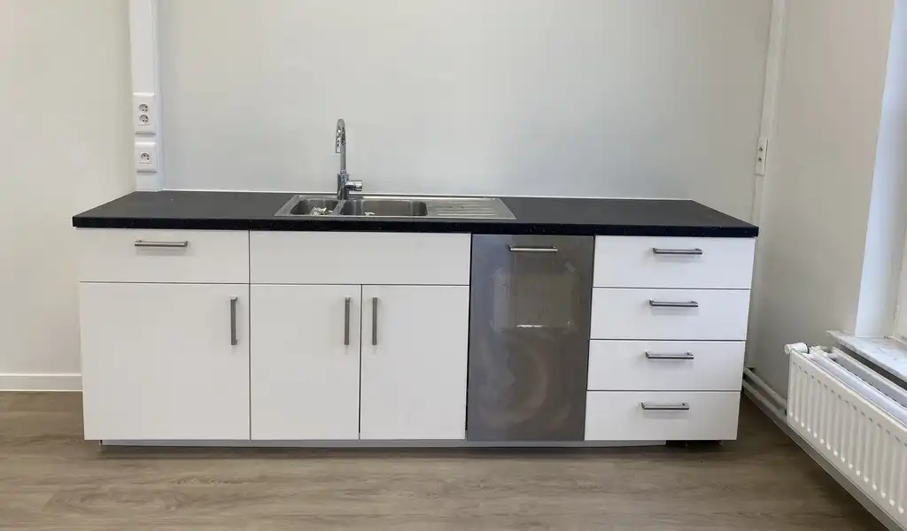 Gerenoveerde kantoren met zicht op water te huur in Gent foto 11