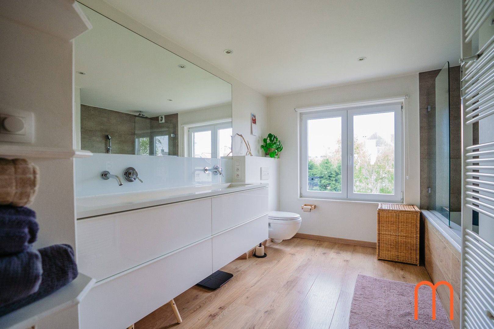 Prachtig gerenoveerde halfopen woning met 4 slaapkamers te koop in Mariakerke foto 16