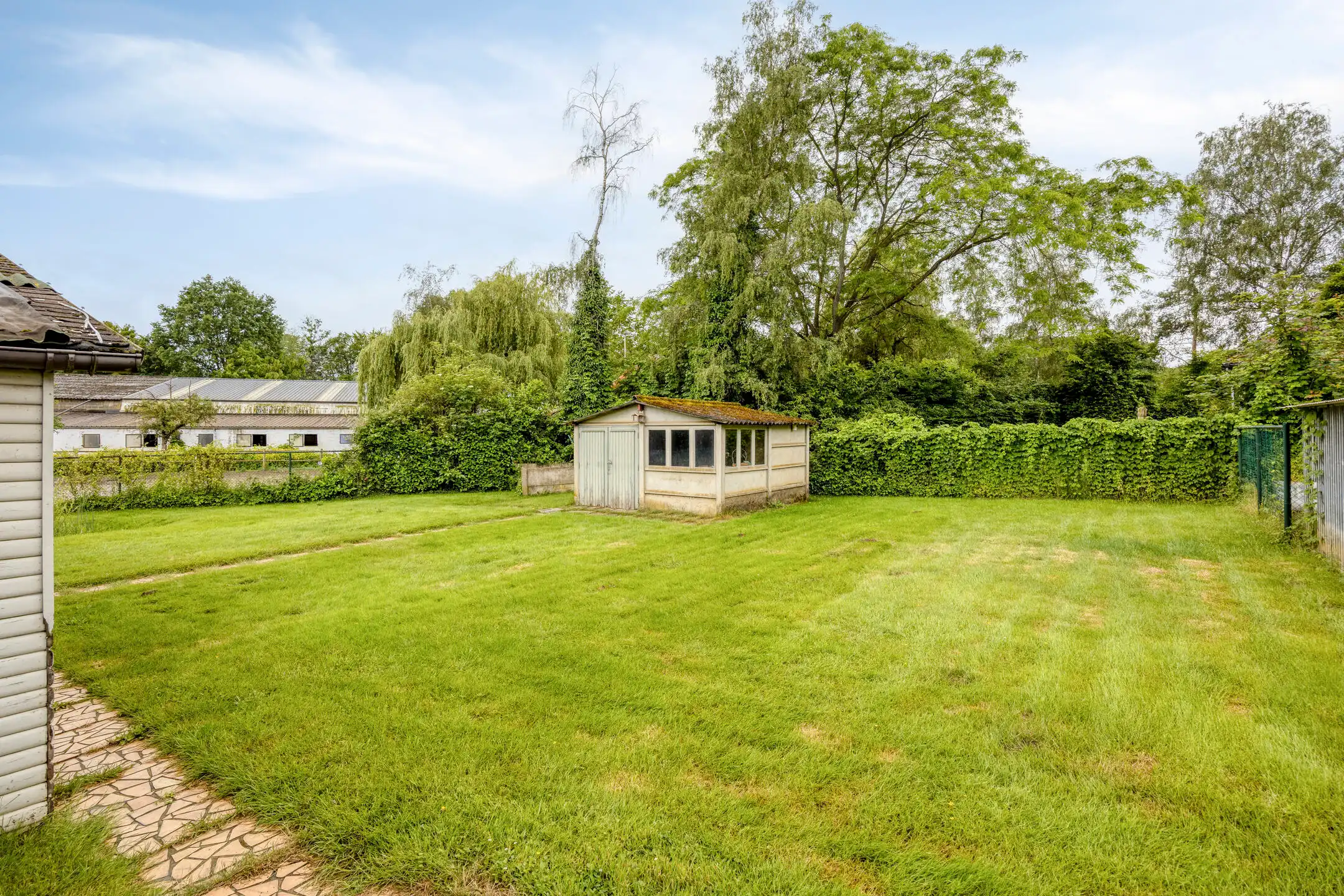 Ruime vrijstaande woning met potentieel foto 23