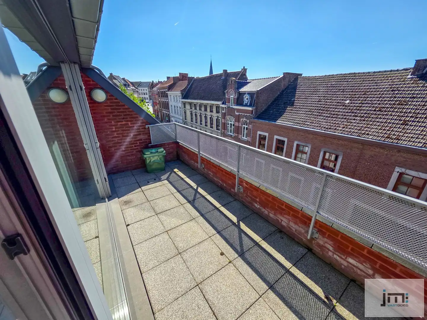 Appartement met terras foto 5