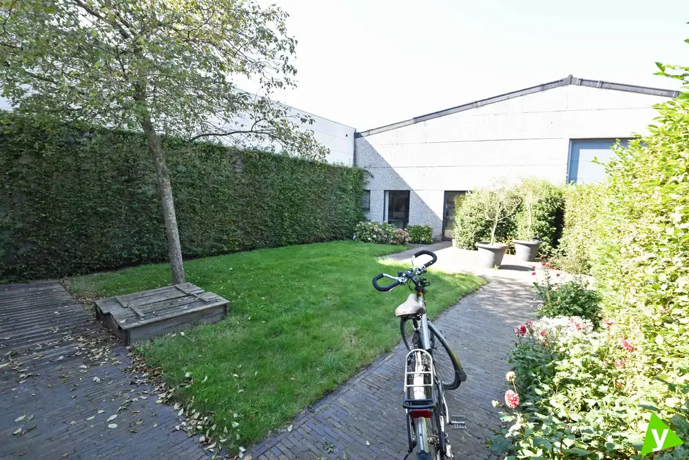 Ruime woning nabij het centrum van Waarschoot foto 10