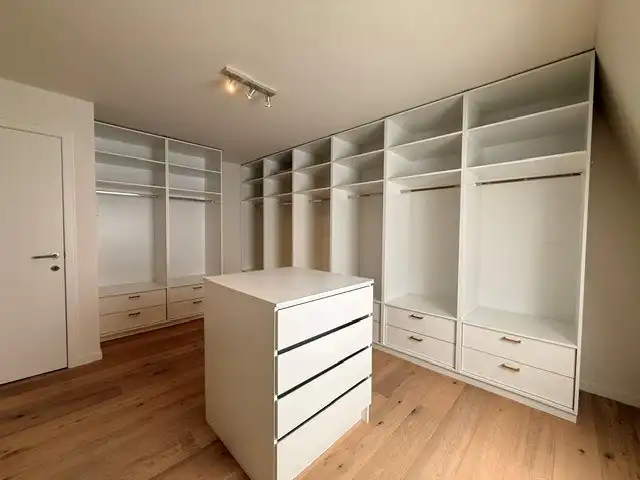 Luxe duplexappartement te huur in het hart van Maaseik, met lift, 2 slaapkamers en 2 terrassen.  foto 31