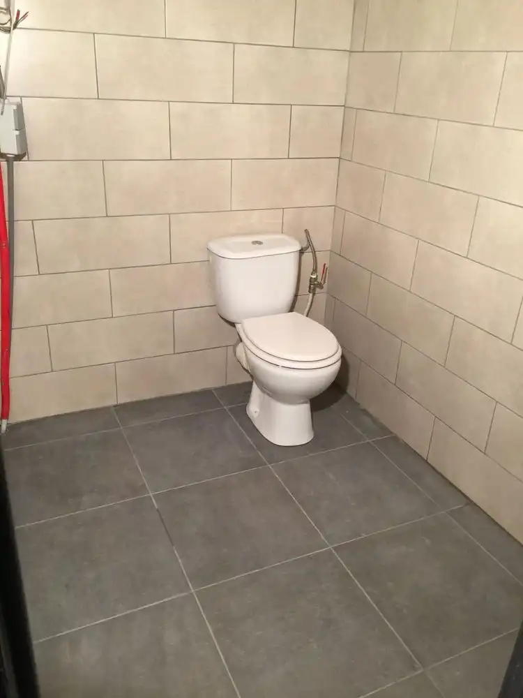 Handelsgelijkvloers (46 m²) te huur op toplocatie in Rekem foto 8