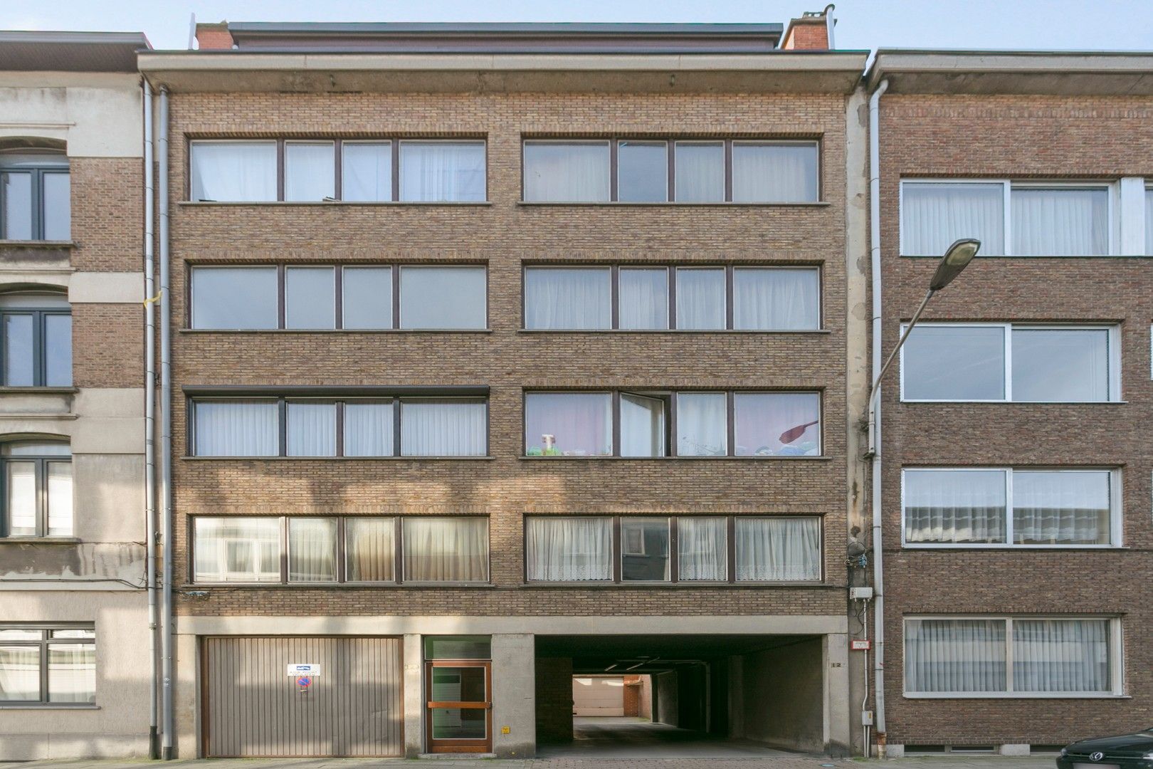 Gemeubelde studio te Berchem foto 8