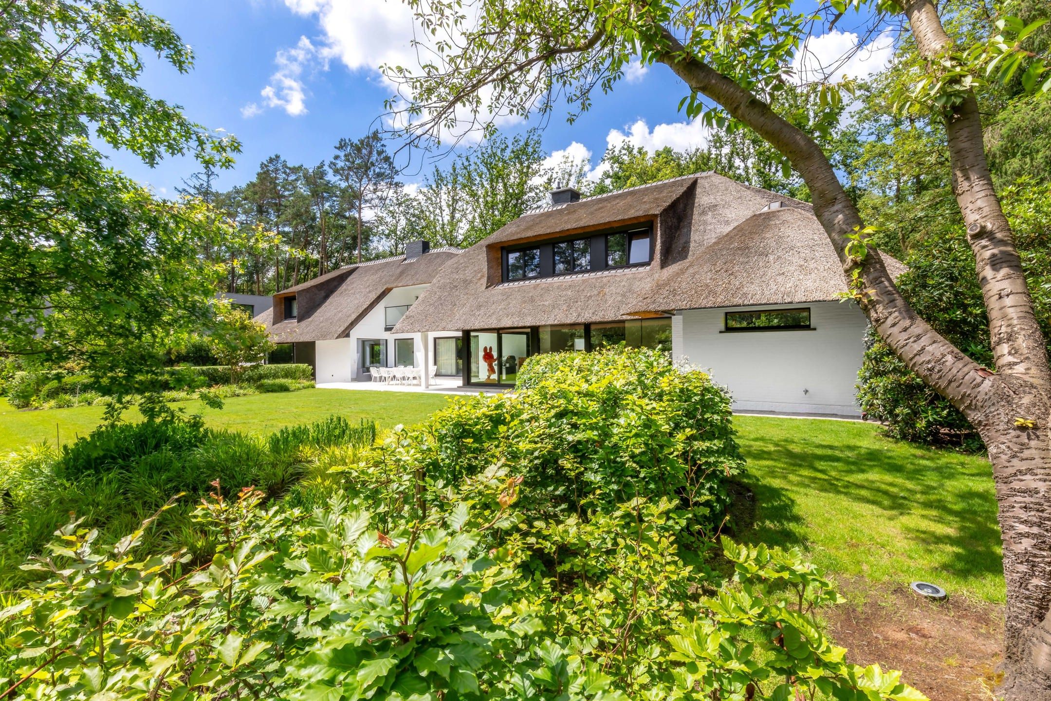 Luxe gerenoveerde villa met binnenzwembad op een topligging! foto 46