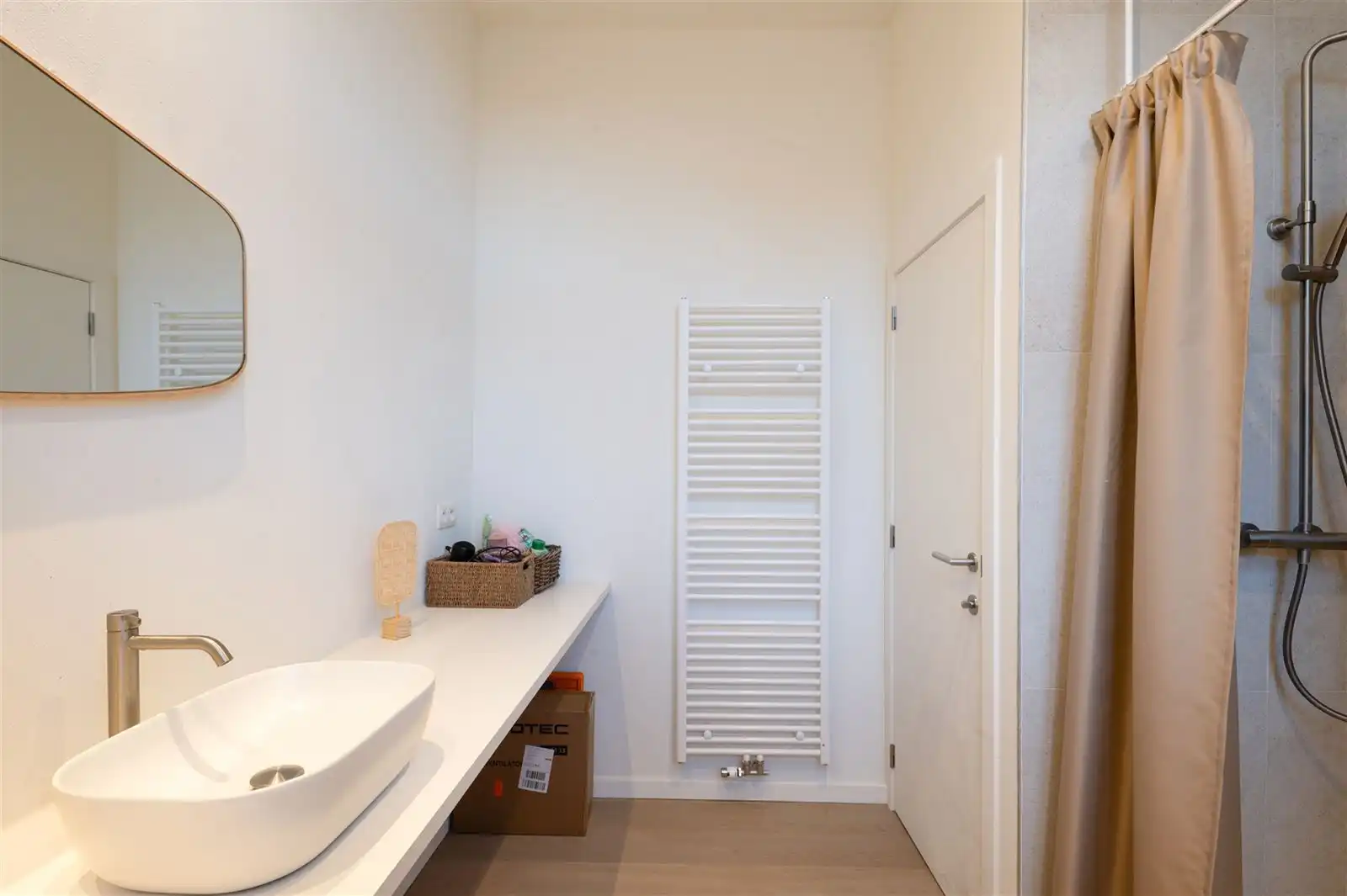 Instapklare woning met terras en 5 slaapkamers in Gent! foto 13