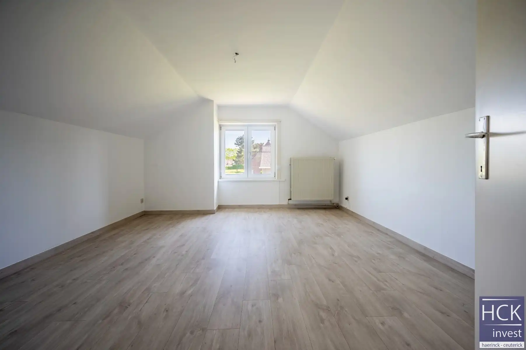 DE PINTE - Prachtig gelegen woning met tuin en afzonderlijke garage foto 11