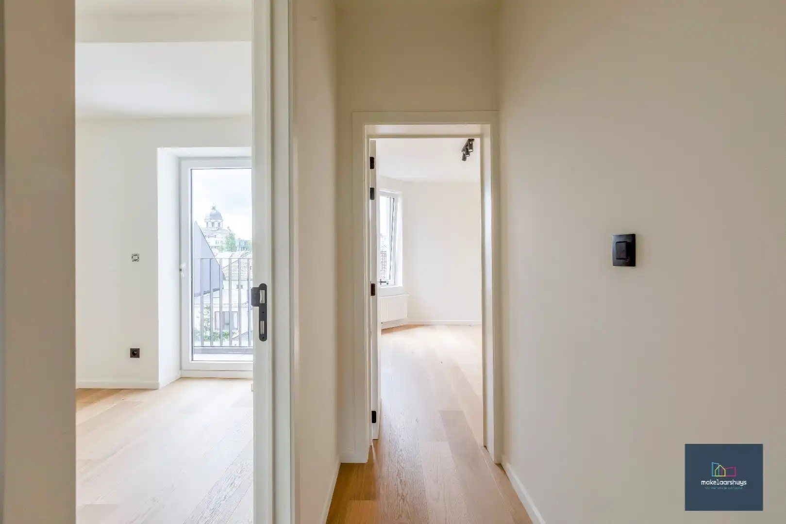 Gunstig gelegen 2 slaapkamerappartement met terras  nabij het Zuidpark foto 16