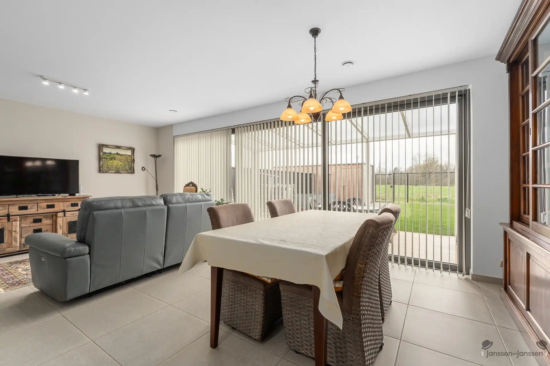 Nieuwbouwwoning met 3 slaapkamers foto 4