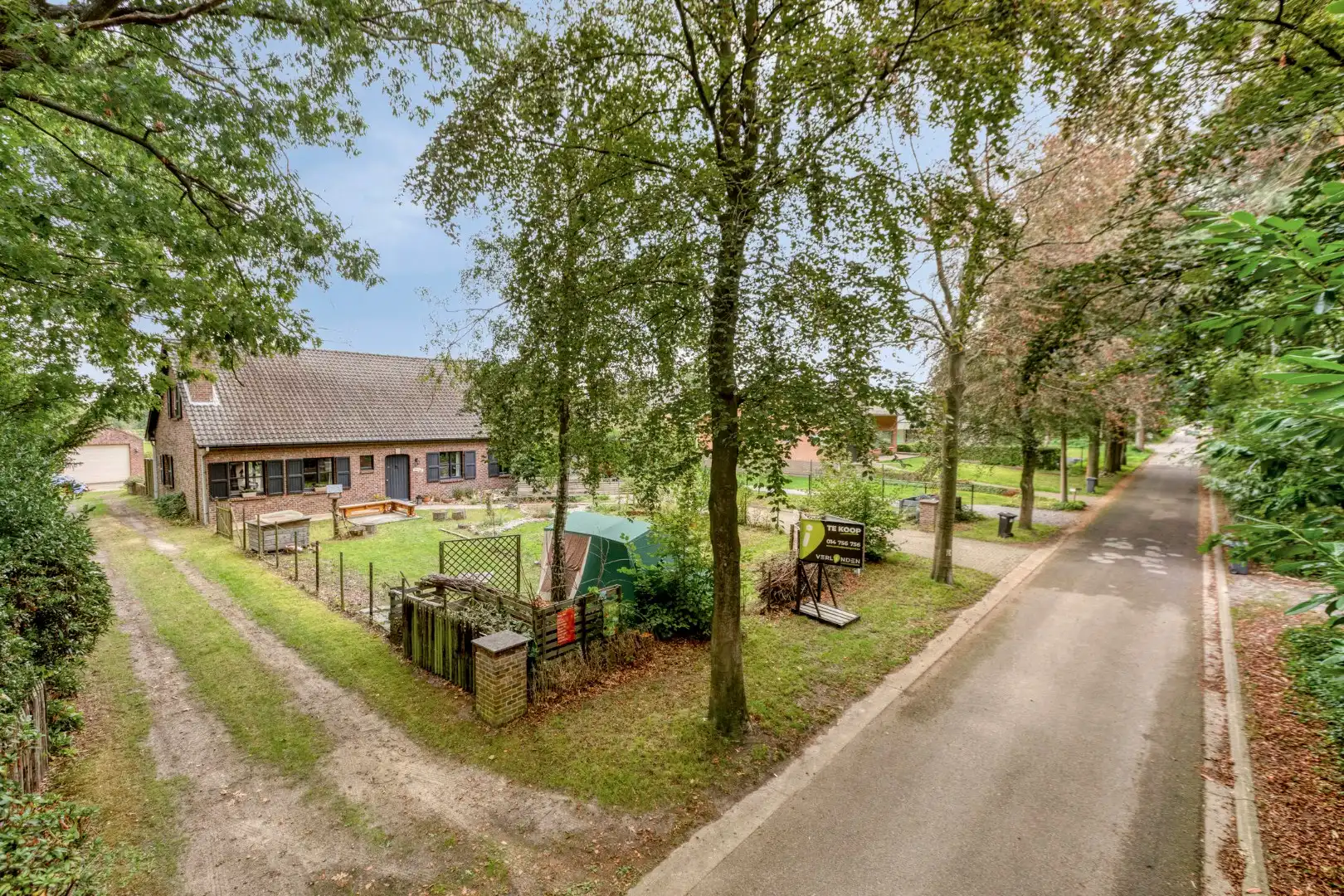 Ruime woning met 5 slpks gelegen op een rustige locatie met een vlotte verbinding naar de omliggende gemeenten !  foto 43