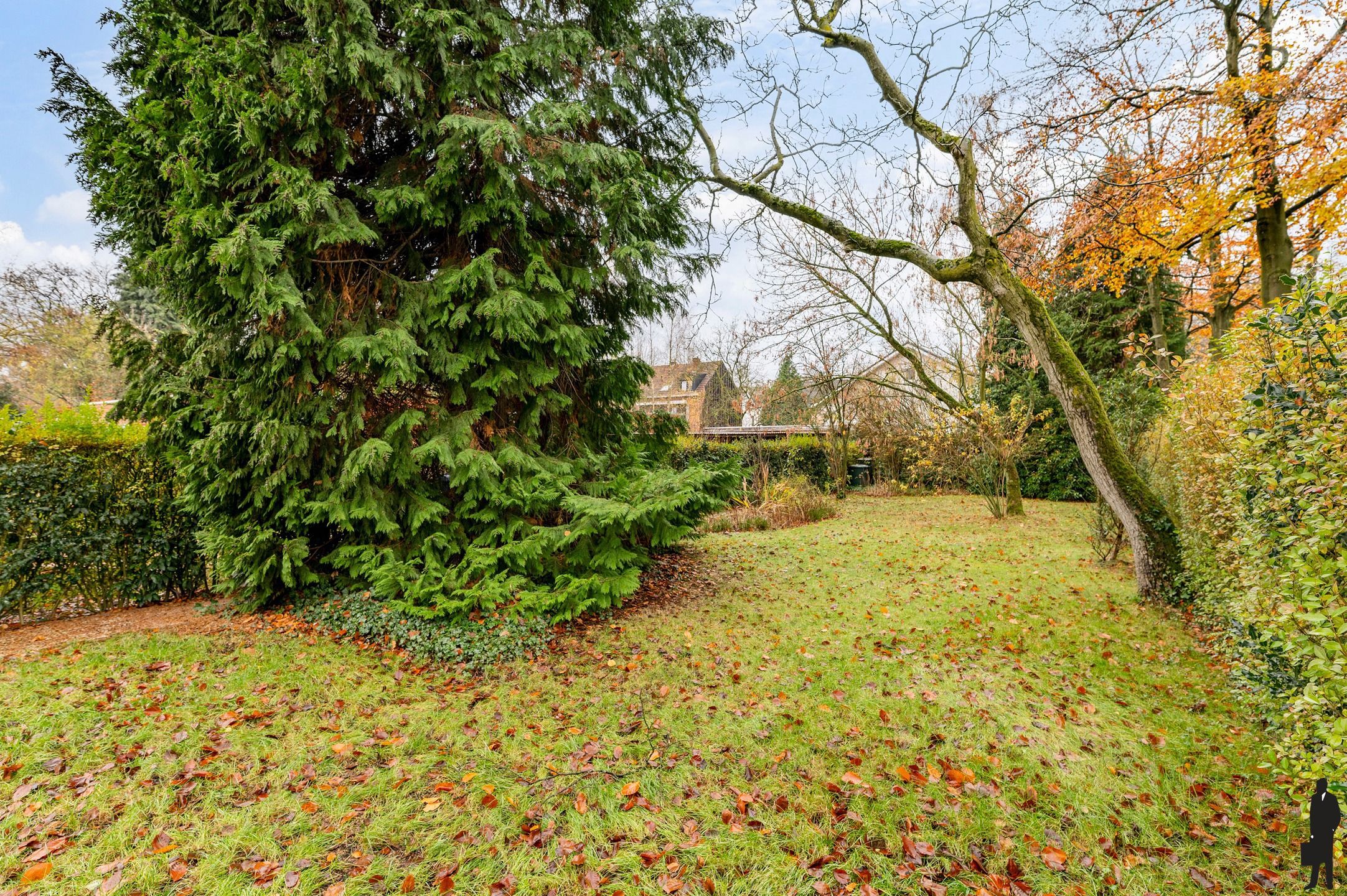 Gerenoveerde woning op ca. 520m2 met 3 slaapkamers en bureau foto 16