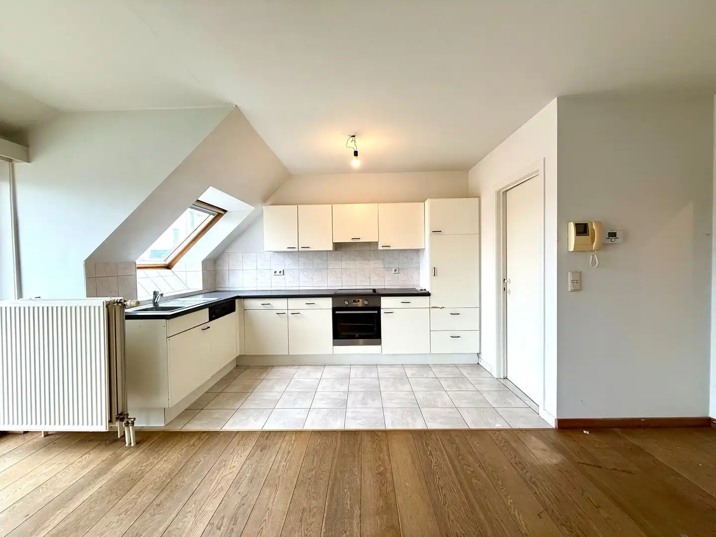 Dakappartement met 2 slaapkamers, 2 douchekamers en parkeerplaats foto 11