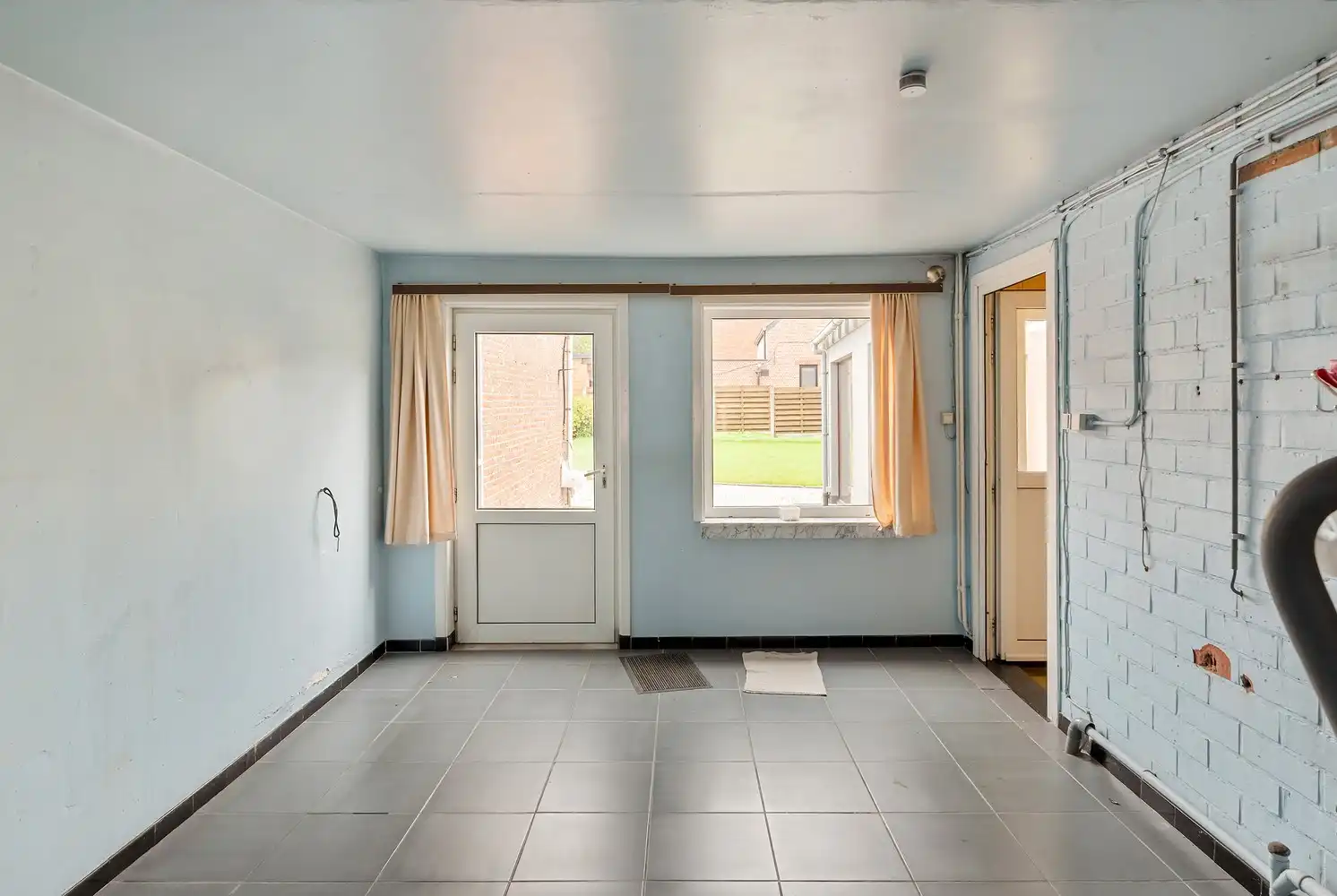 Ruime halfopen bebouwing foto 19