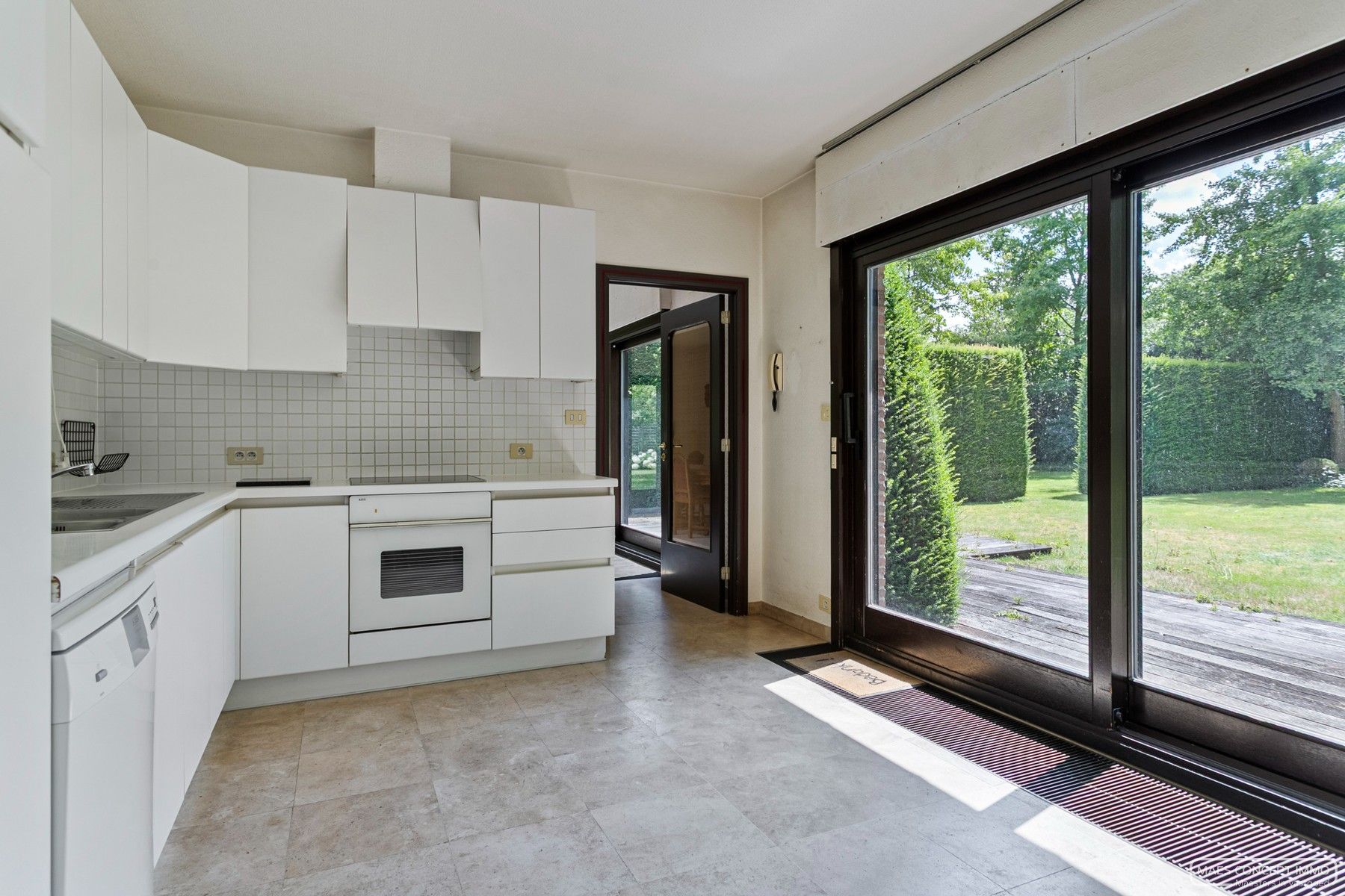 Ruime villa te koop in rustige wijk te Wielsbeke foto 8