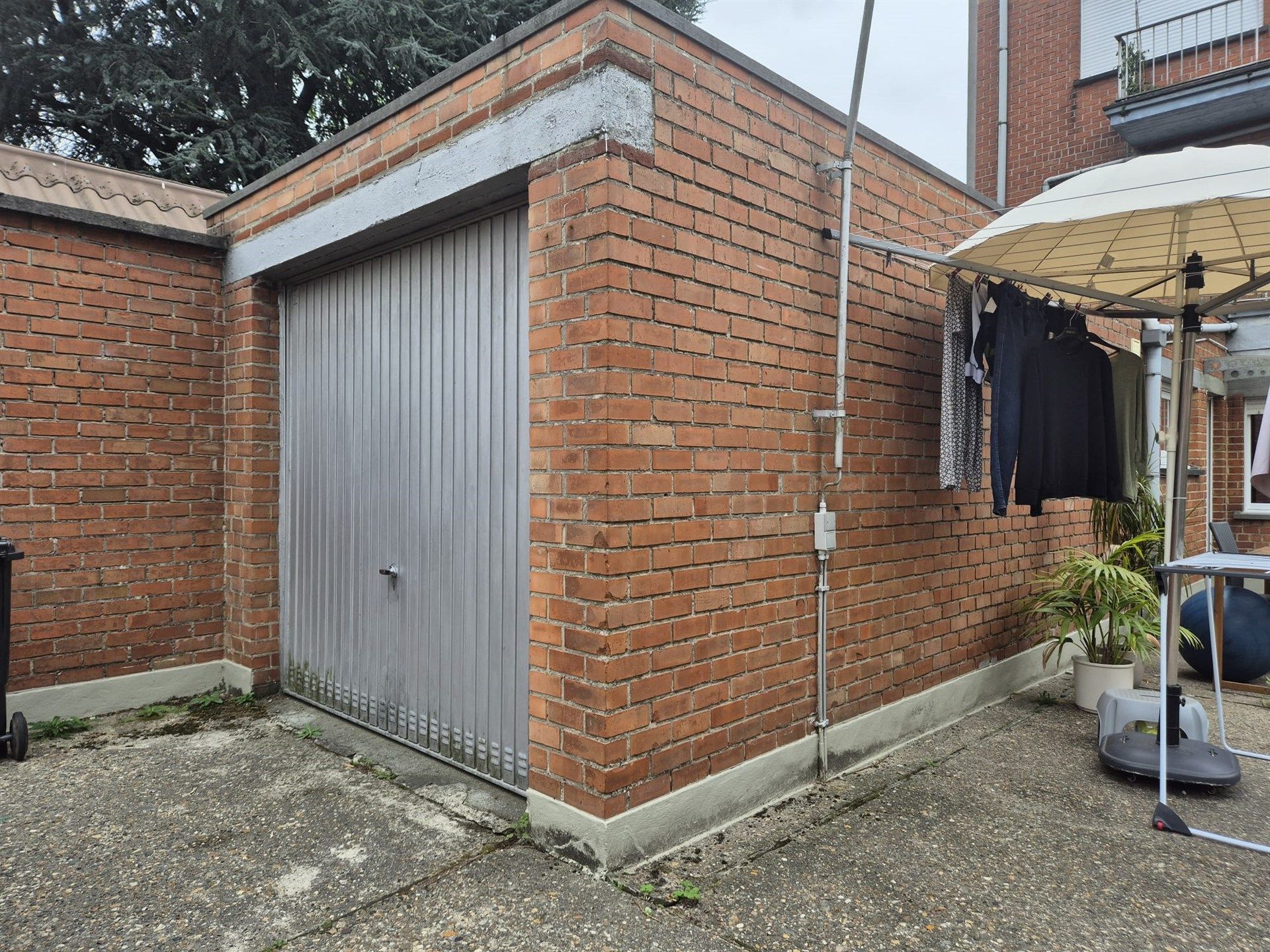 Gunstig gelegen gelijkvloers appartement met garage. foto 24