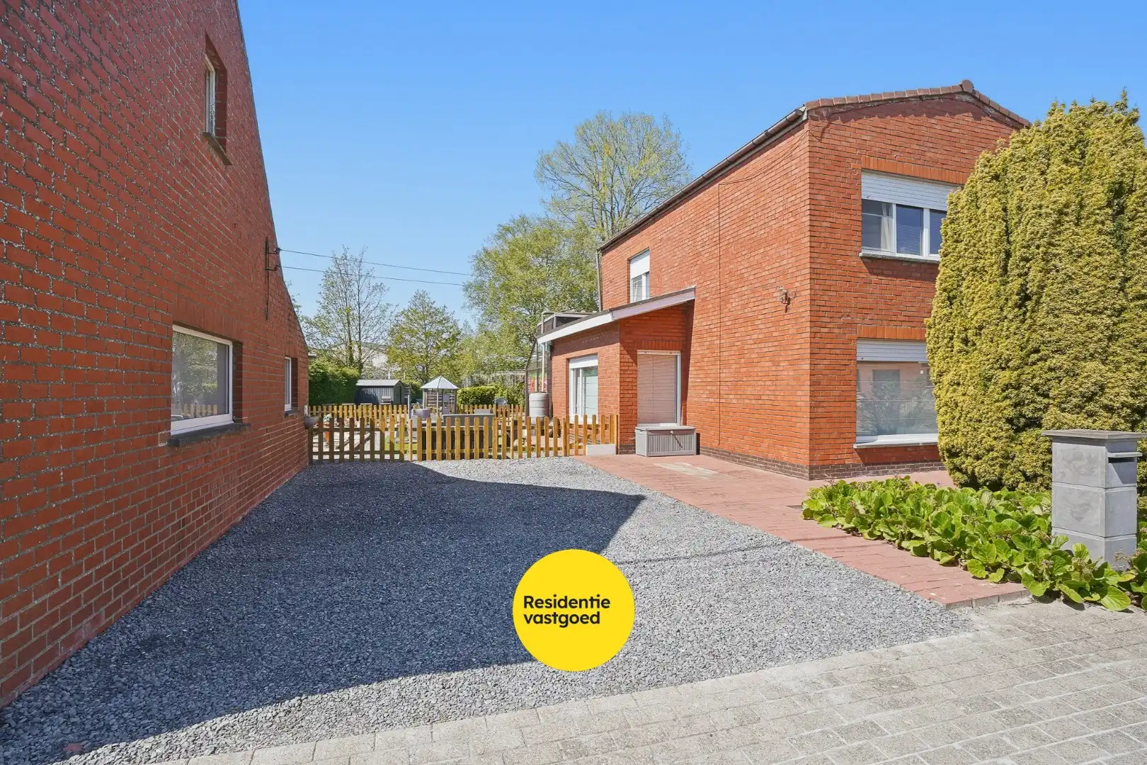 Charmante woning op 727 m² in het centrum van Eernegem foto 3