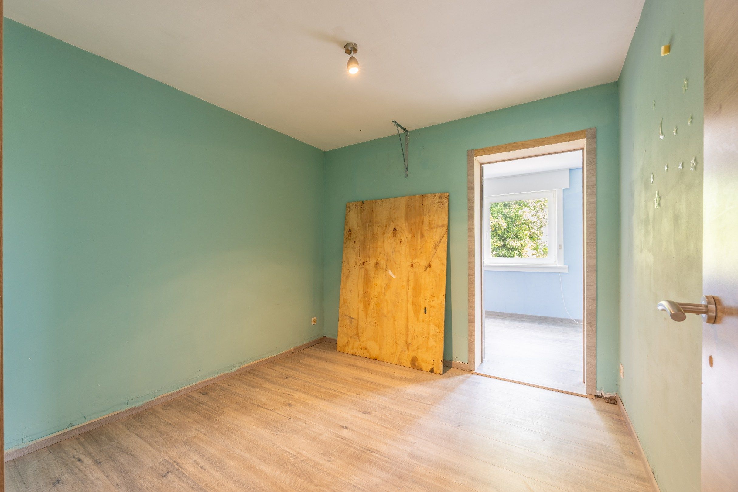 Halfopen woning op TOPLOCATIE met zicht op groen.  foto 16