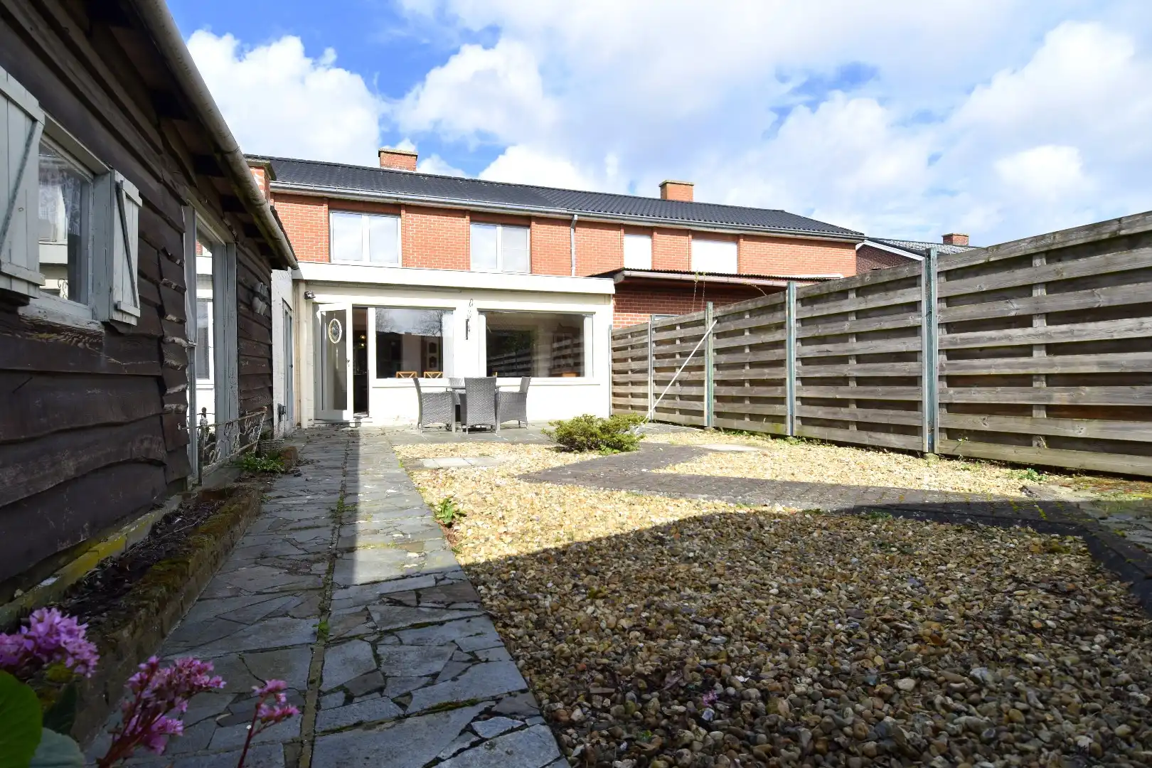 Gezinswoning met 3 slaapkamers, garage en zonnige tuin te koop in kindvriendelijke omgeving te Gullegem foto 15