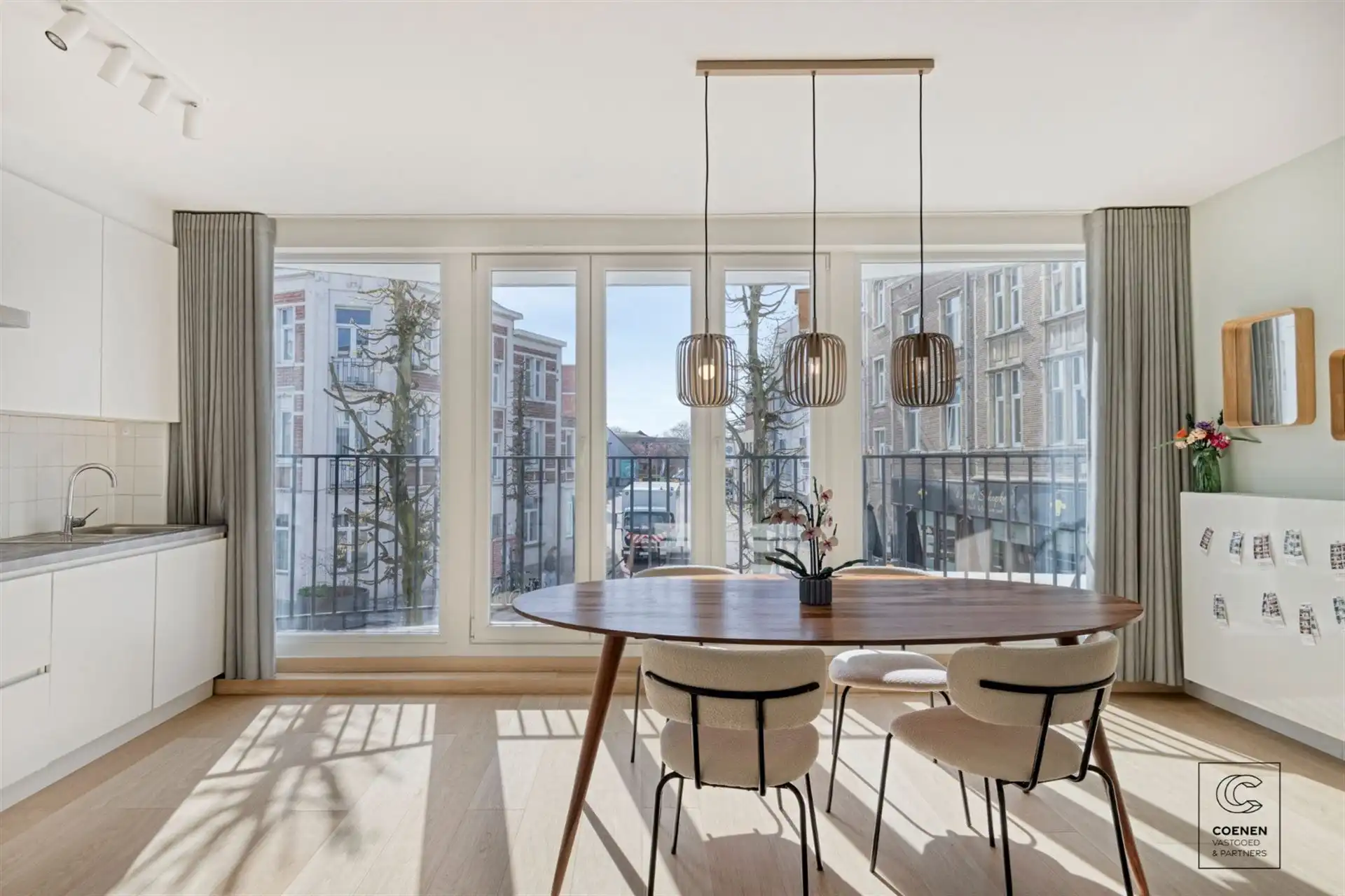 Instapklaar appartement met 2 slpk's op topligging in Lier! foto 3