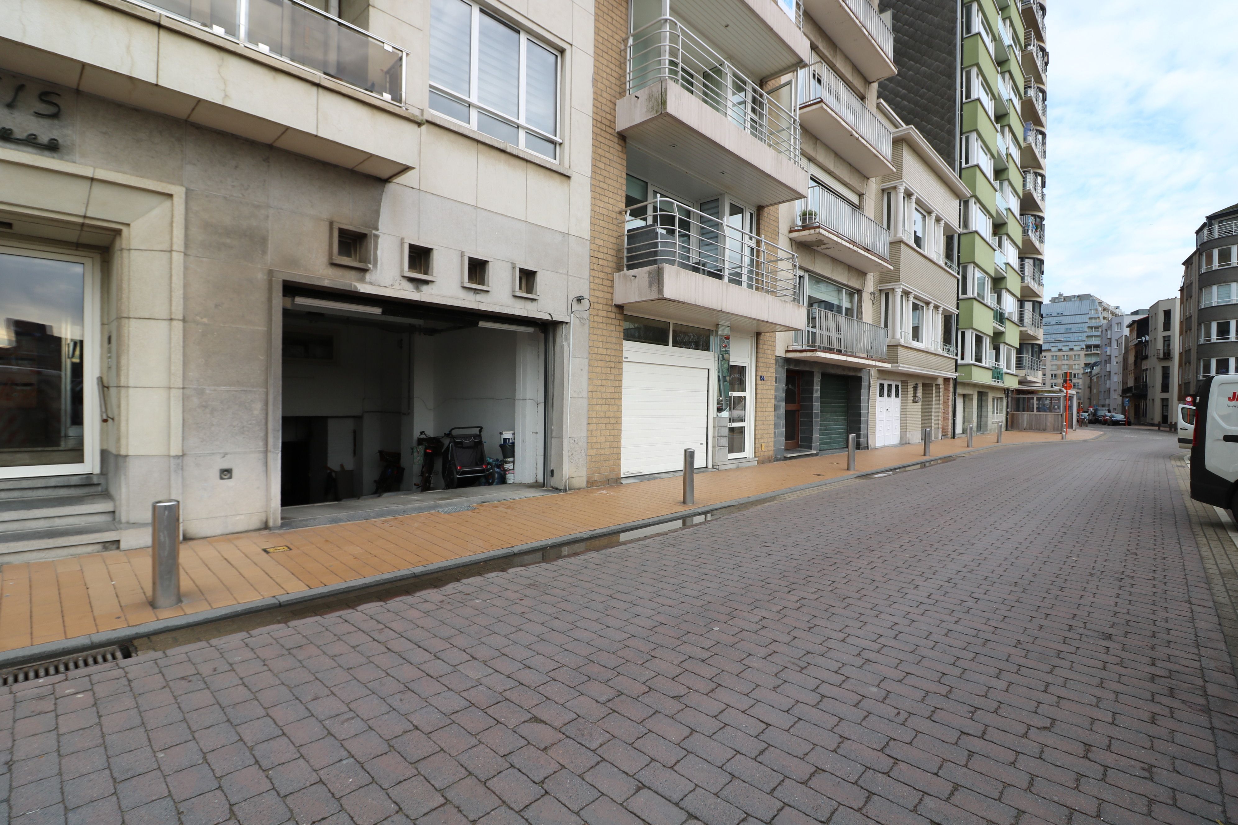  Autostaanplaats rechtover het Leopoldpark, vlakbij de Zeedijk en de Jachthaven. foto 4