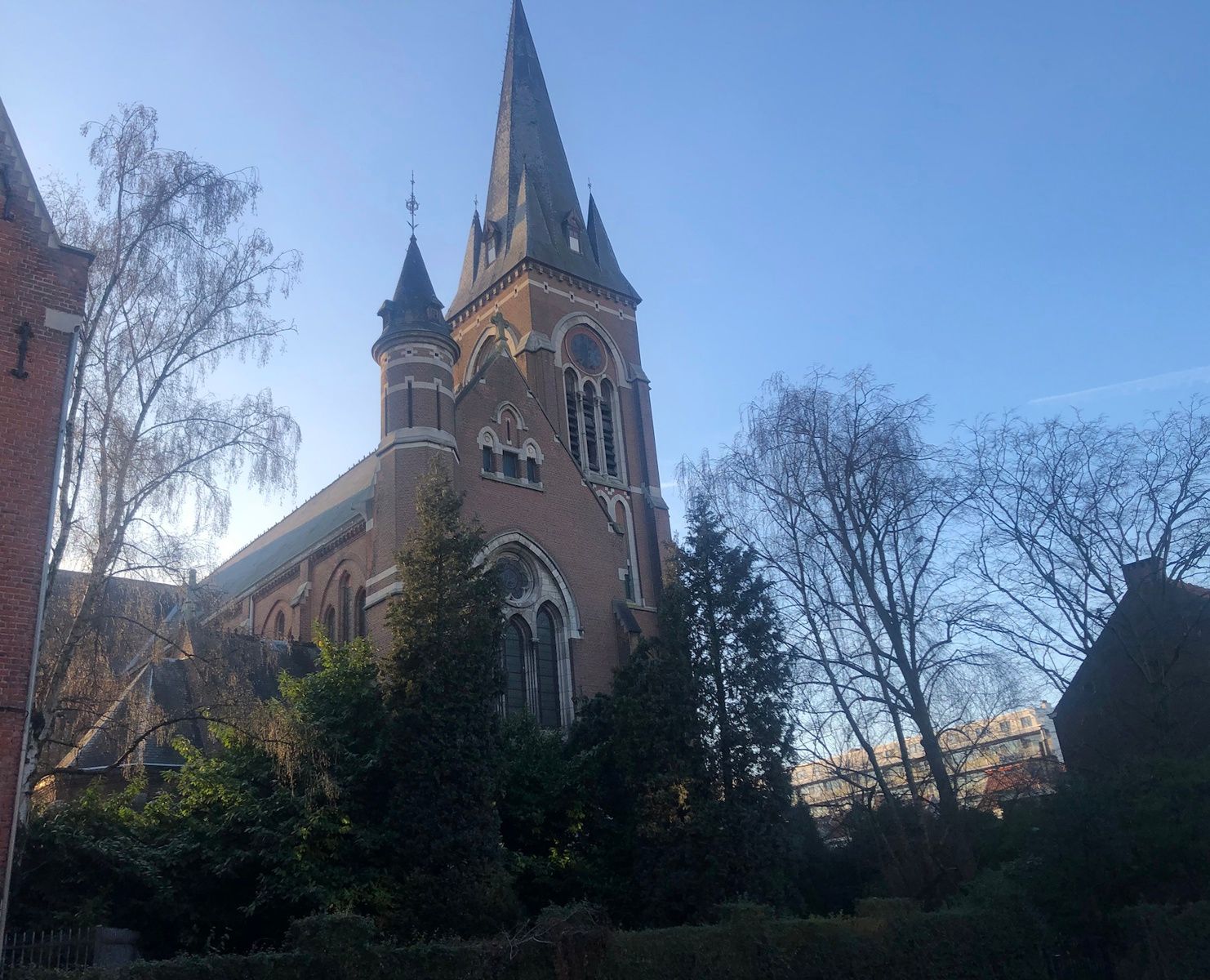 KERK met bouwgrond en pastorij foto 14