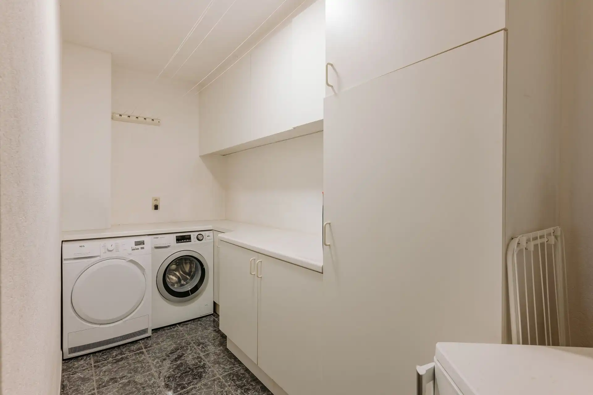 Zeer ruim 2-slaapkamerappartement in het centrum van Wilrijk foto 8