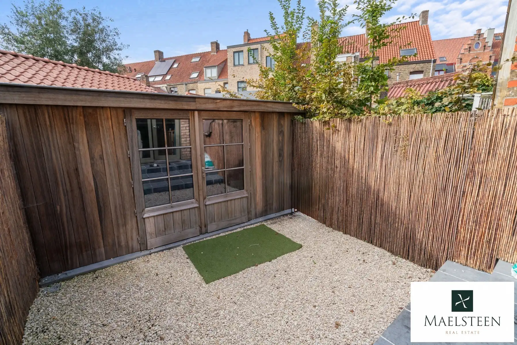 Instapklare trapgevelwoning, gelegen in Brugge centrum foto 10