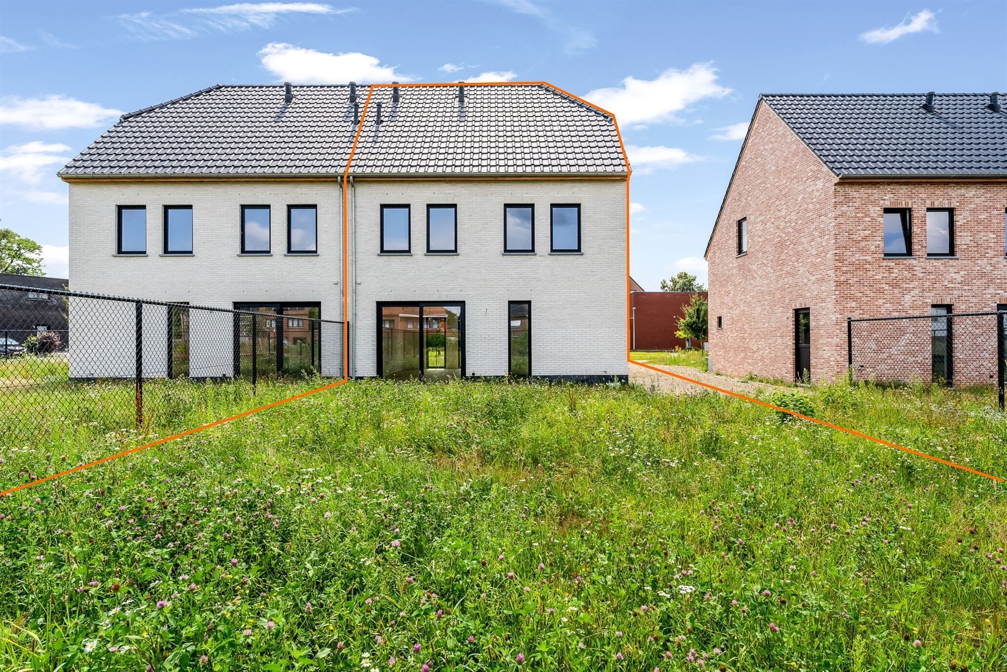 STIJLVOLLE EN VOLLEDIG AFGEWERKTE NIEUWBOUWWONING MET 3 SLAAPKAMERS UITERST RUSTIG GELEGEN TE OOSTHAM foto 15