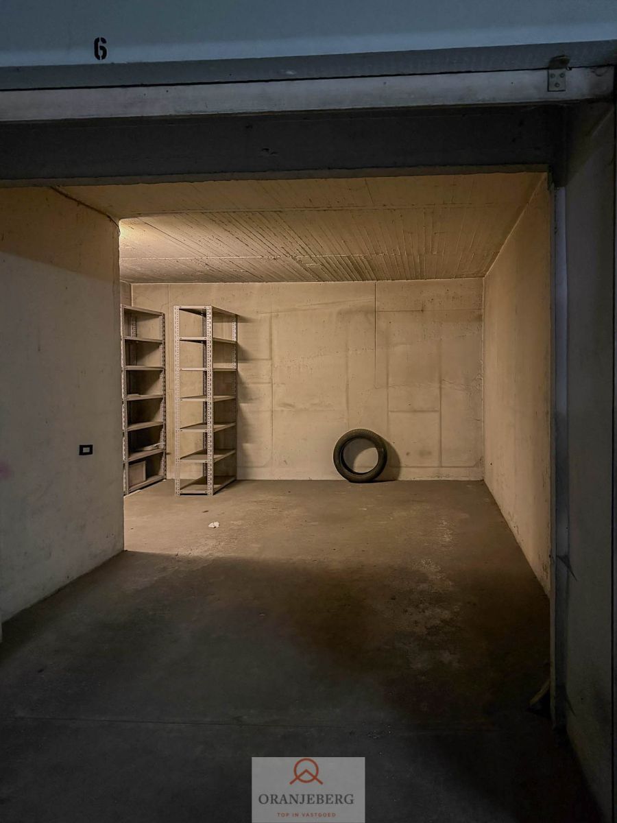 Garagebox te huur in hart van Gent op de kouter foto 2