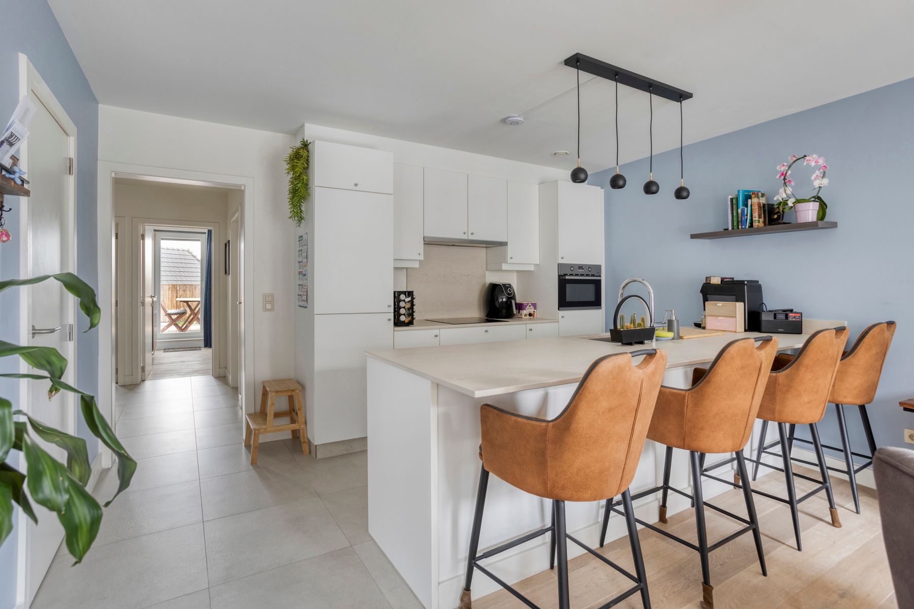 App 98m² met 2 slks, terras, staanplaats en 2 bergruimtes foto 6