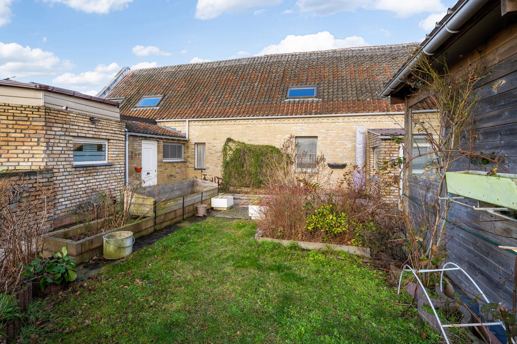 Driegevelwoning met garage, tuin en 5 slaapkamers foto 23