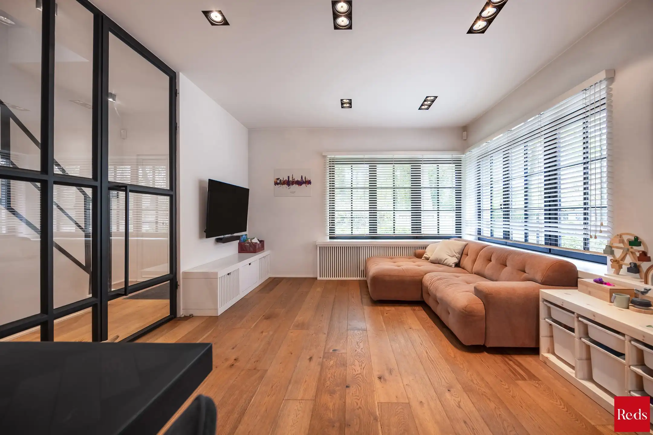 Stijlvolle woning op groene toplocatie nabij het centrum foto 9