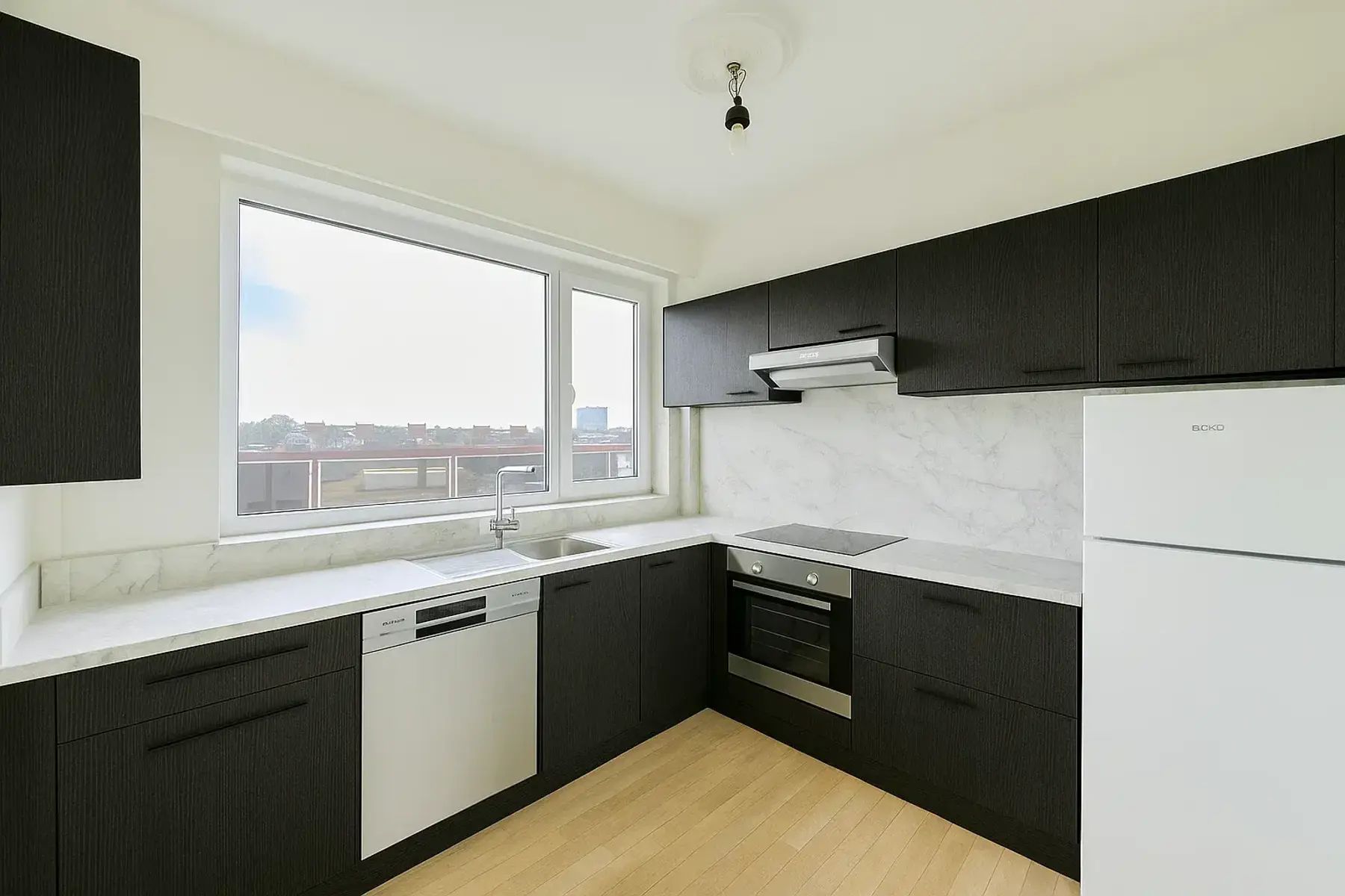 Prachtig dakappartement in Genk met ruim zonneterras foto 14