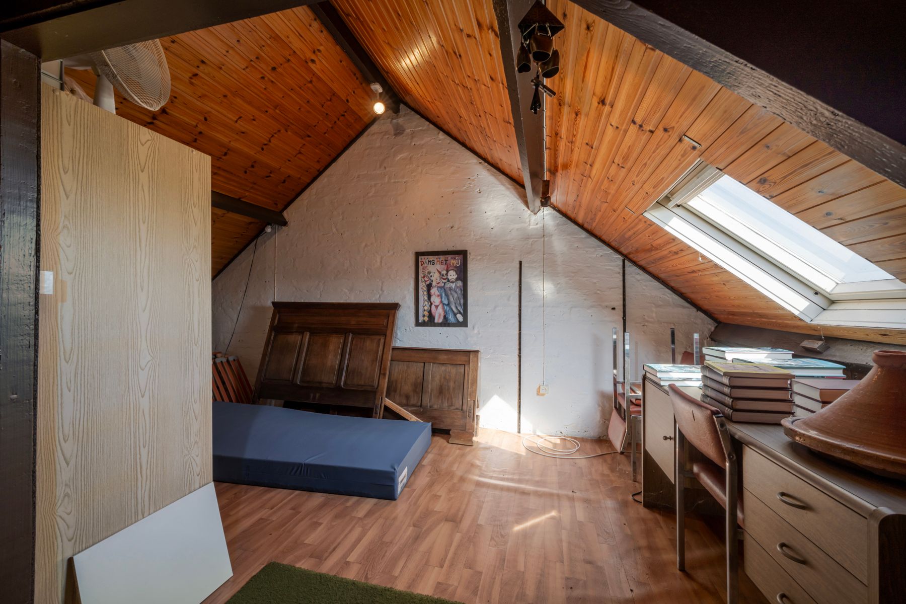 Woning met tuin en doorgang achteraan foto 15