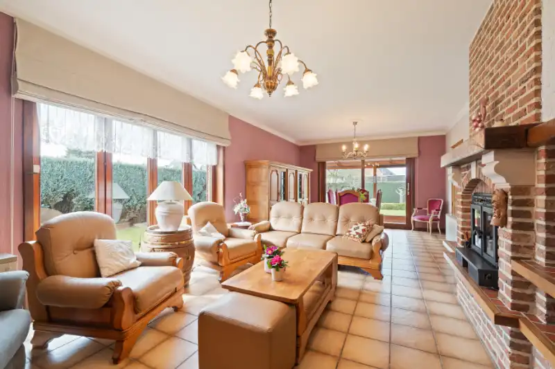 --- NIEUW --- Op te frissen ruime landelijke woning te Drongen! foto 5