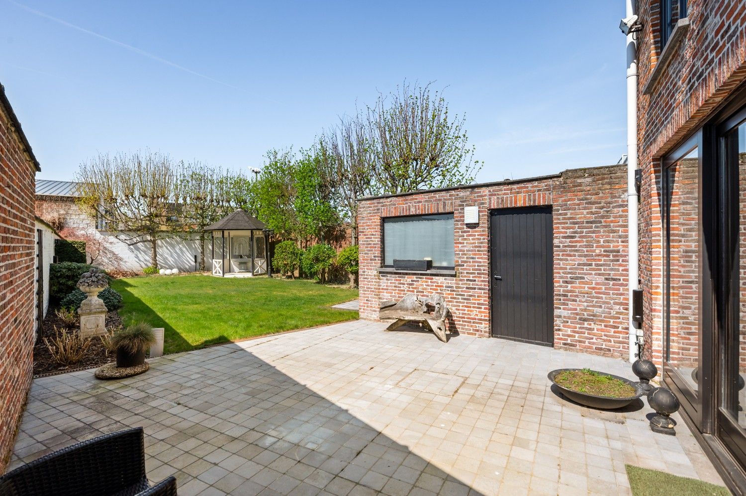 Ruime woning met polyvalente (kantoor)ruimte & tuin te Lier! foto 17